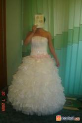 Продаётся свадебное платье молочного цвета